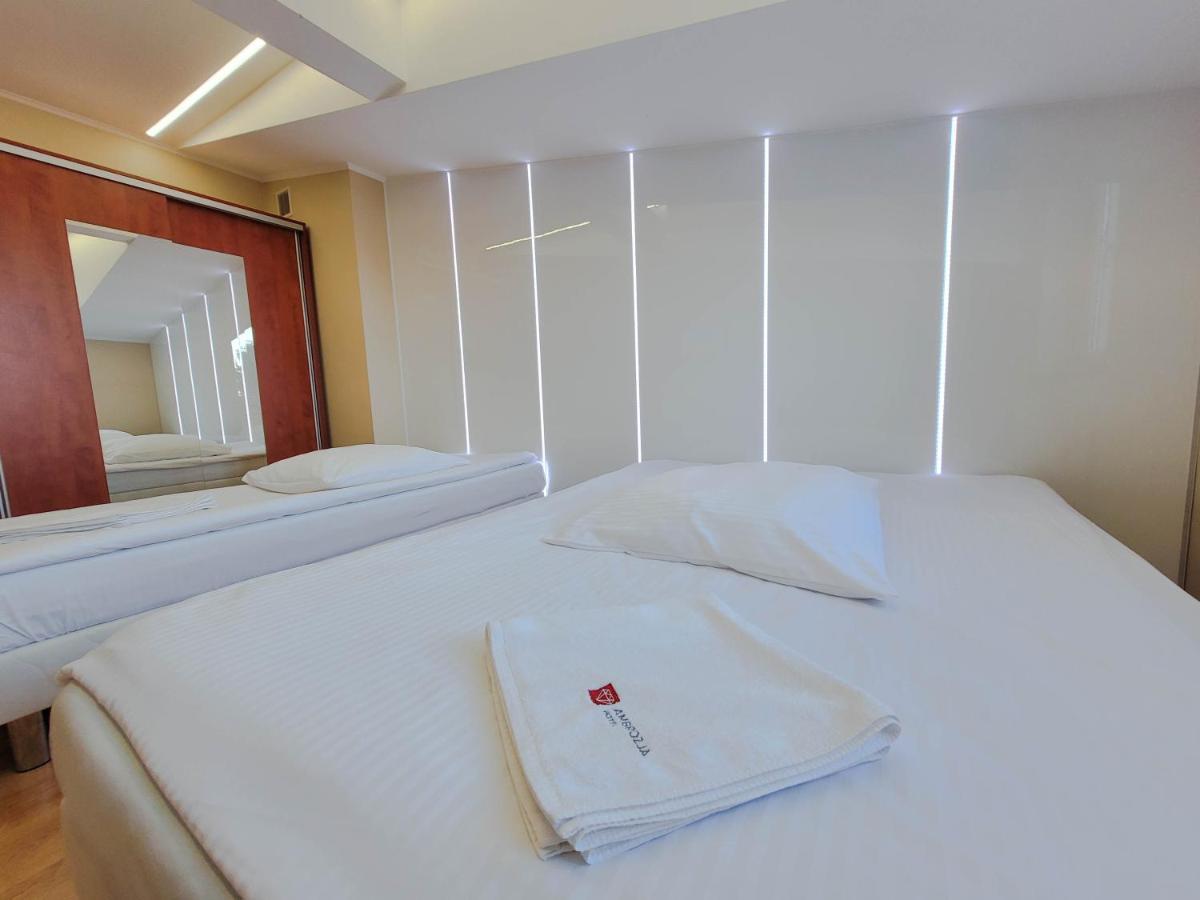 Apartahotel Ambrozja *